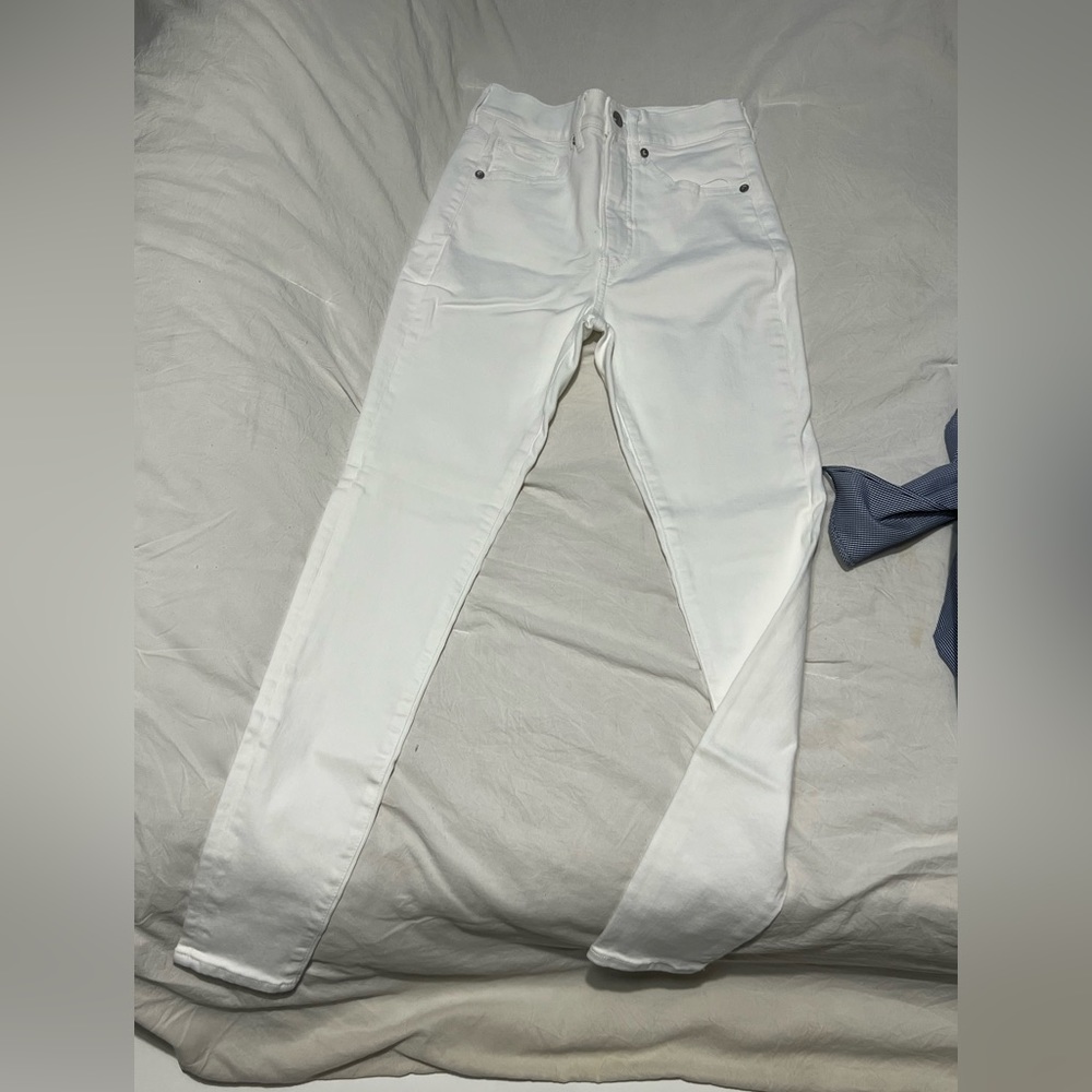 White Hi-Rise Express Jeans